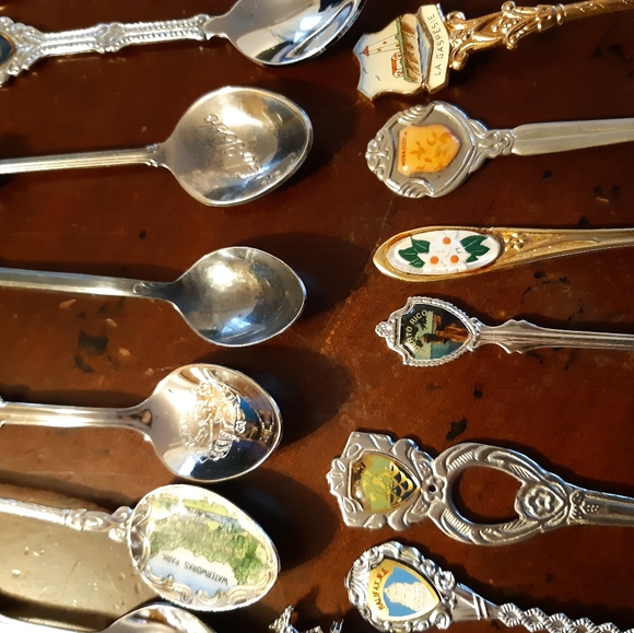 40 Vintage Collection Spoons/ Most Is Silver Plated - Picture 2 of 12